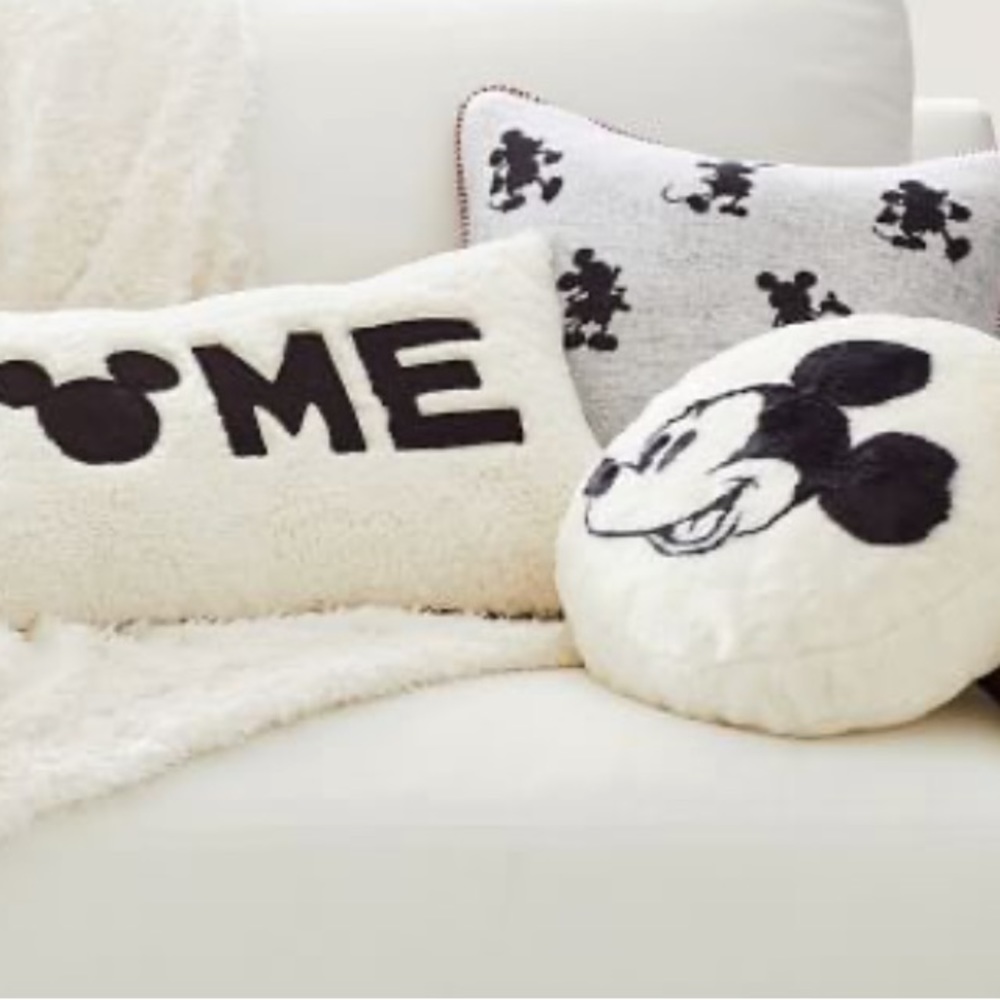 Pottery Barn Disneys Mickey Mouse Cozy Fur Pillow New With Tags 🎁 - Picture 2 of 4